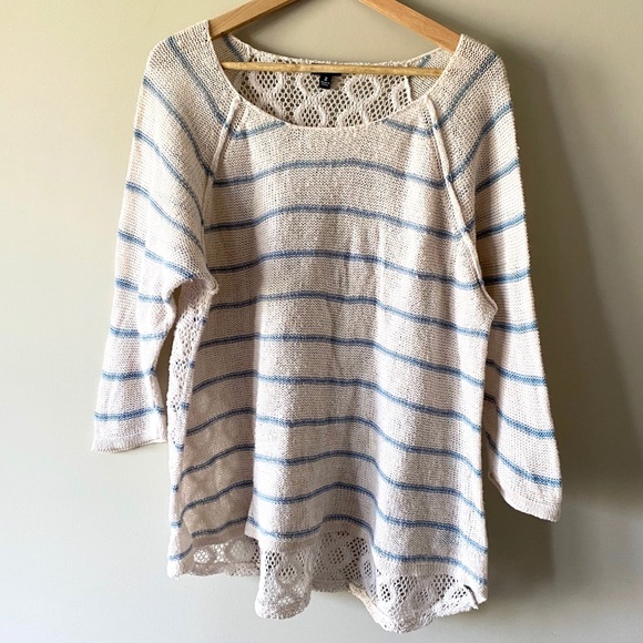 Torrid Cream & blue stripe 3/4 knit sweater size 2